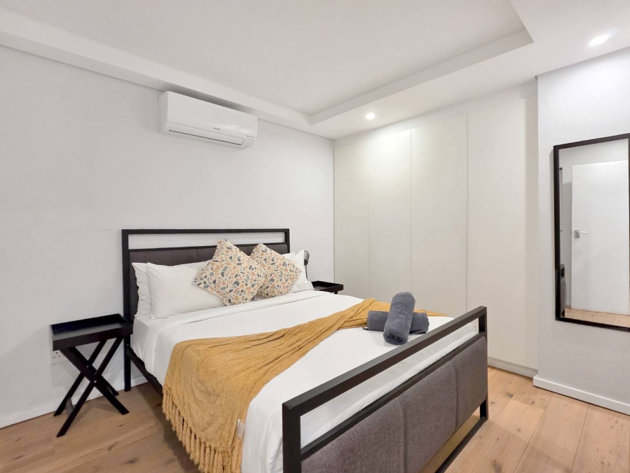 2 Bedroom Property for Sale in Sea Point Western Cape